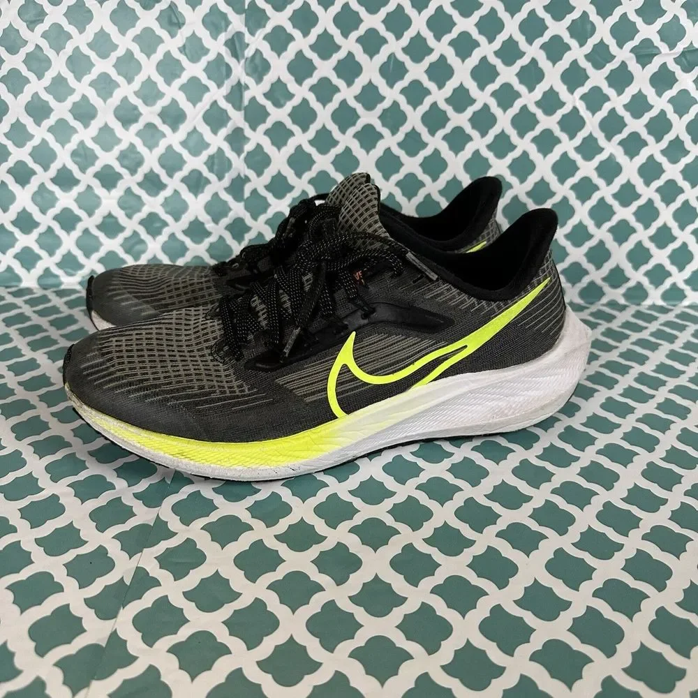 Nike‎ Air Zoom Pegasus 39 NN Black/Volt-Barely Volt DM4015-002 Size 7Y